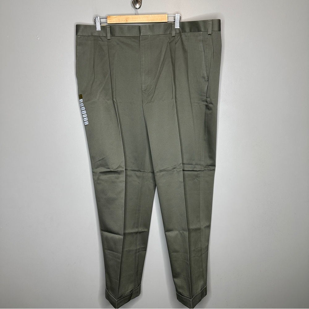 NWT Axist Men’s dress pants in earth